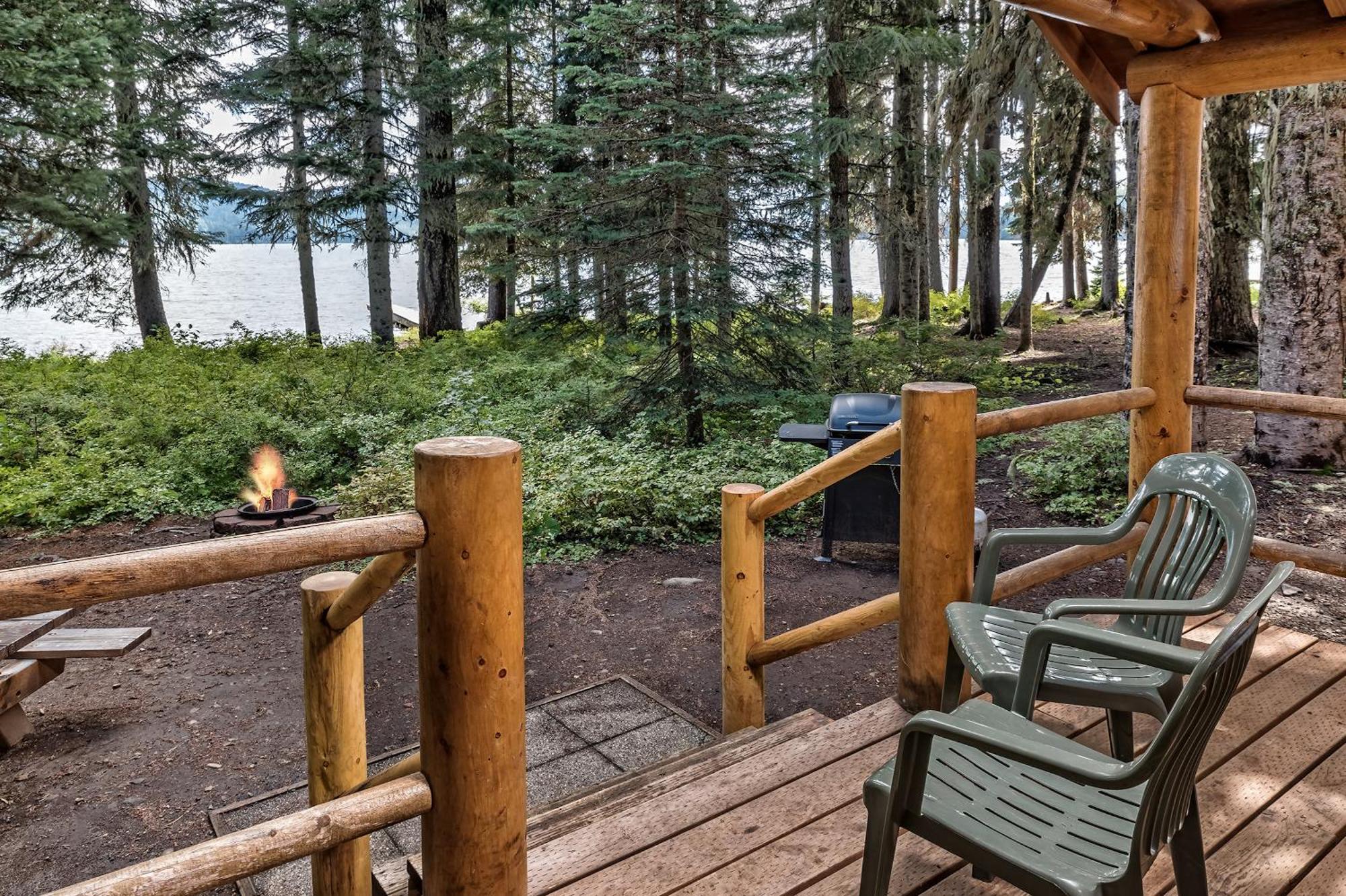 Shelter Cove Resort & Marina 2*