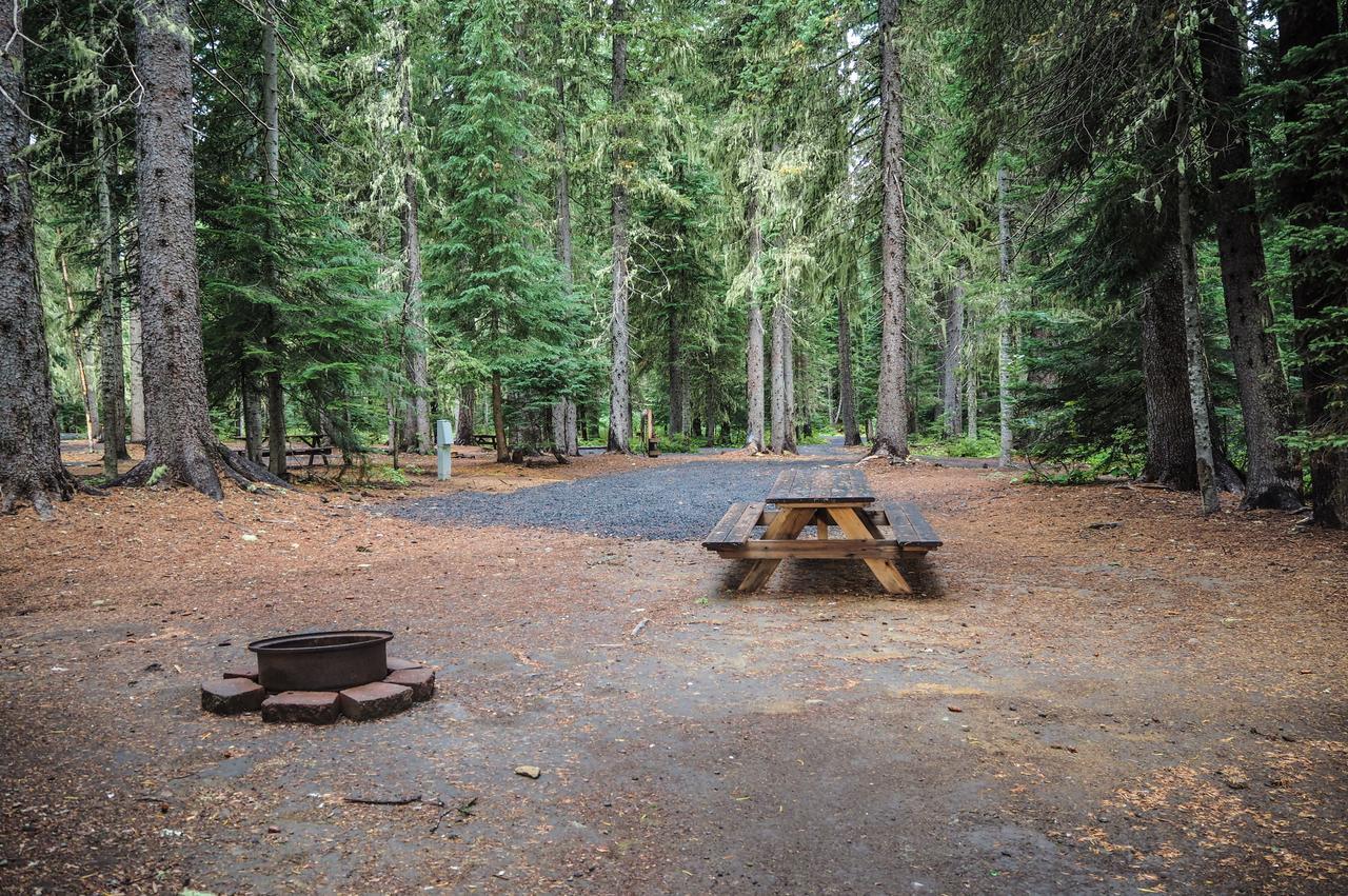 Shelter Cove Resort & Marina Odell Lake